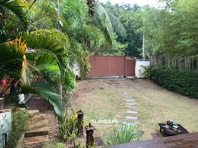 Nice private house with garden and swimming pool. Maduawan area