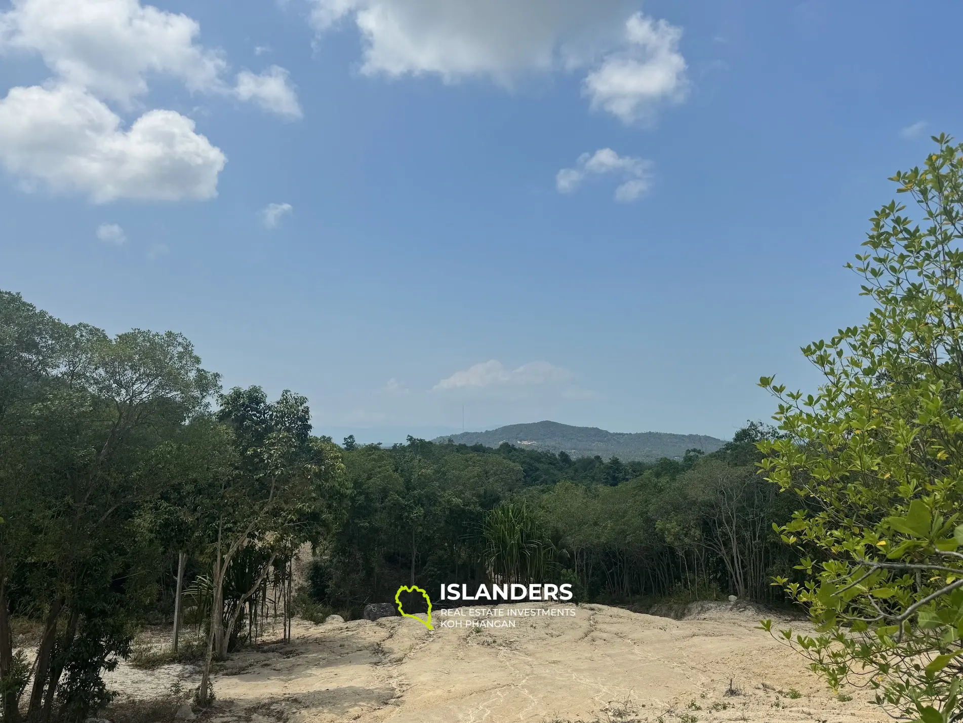 Big seaview and jungleview land with good potential in Sritanu (dirty road, no electricity), 25,6775 Rai