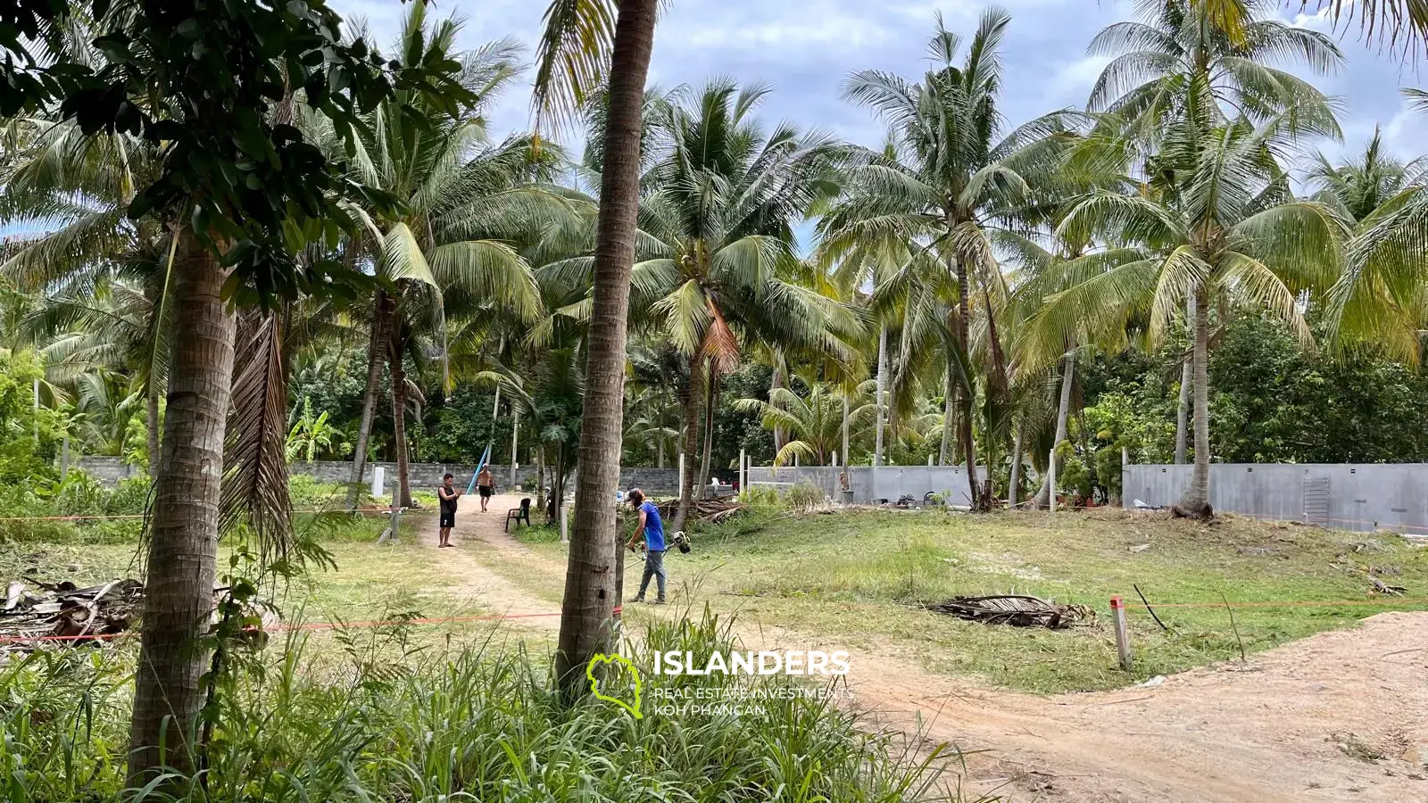 แปลงเล็ก หาดสลัด เดิน 2 นาทีจากชายหาด