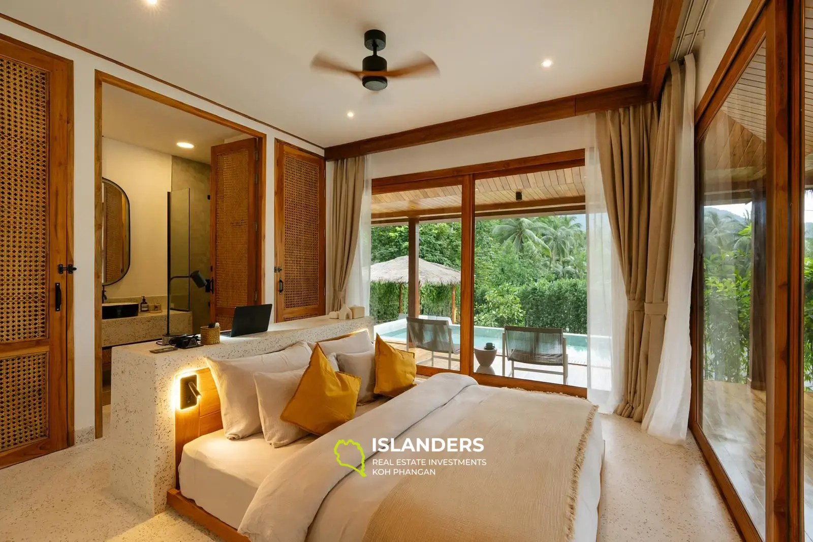 Brand new Teak villa in Chaloklum