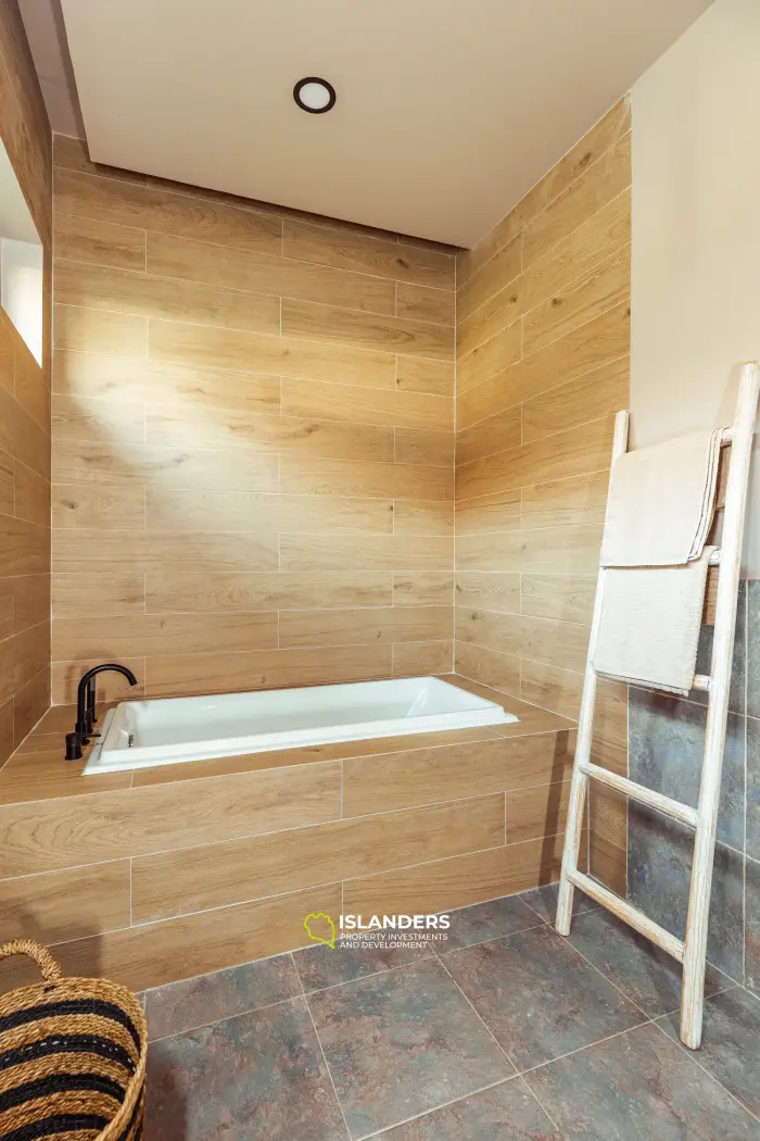 Hinkong 3 Beedroom New Stylish Villa, 2 min from the beach