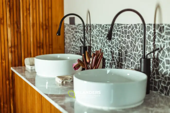 Hinkong 3 Beedroom New Stylish Villa, 2 min from the beach