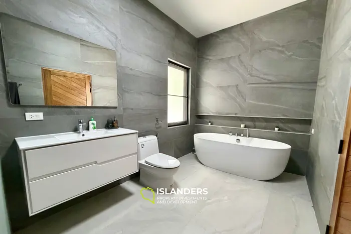 Exquisite Sea View Villa in Koh Phangan