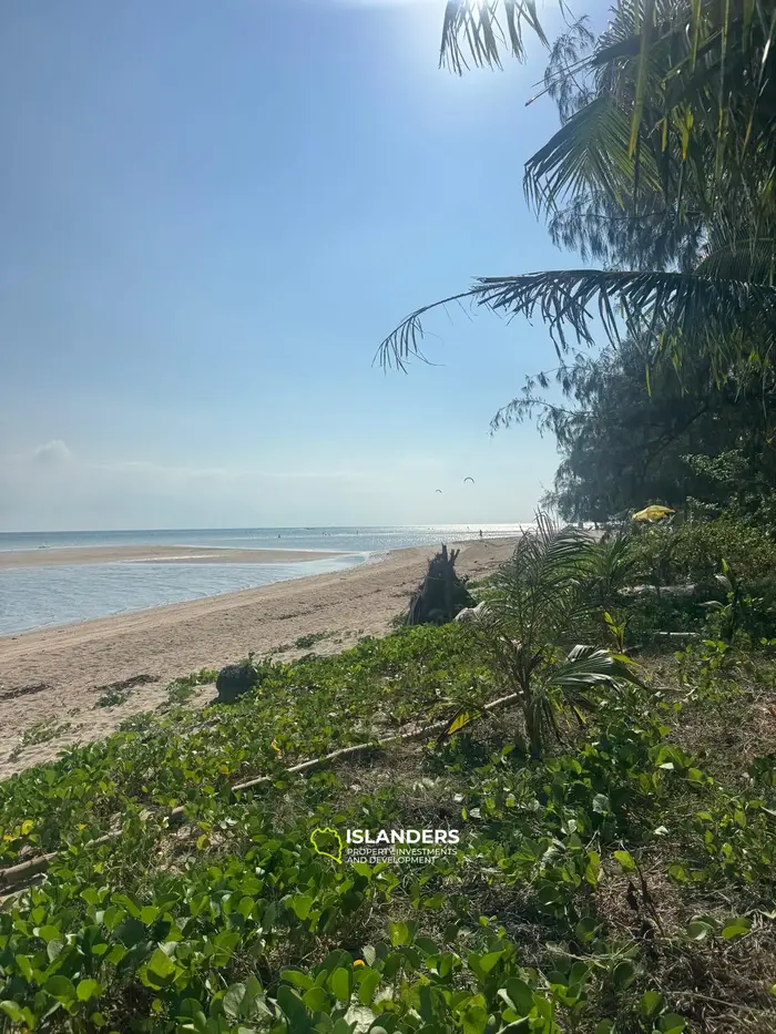 Beach front land (flat)