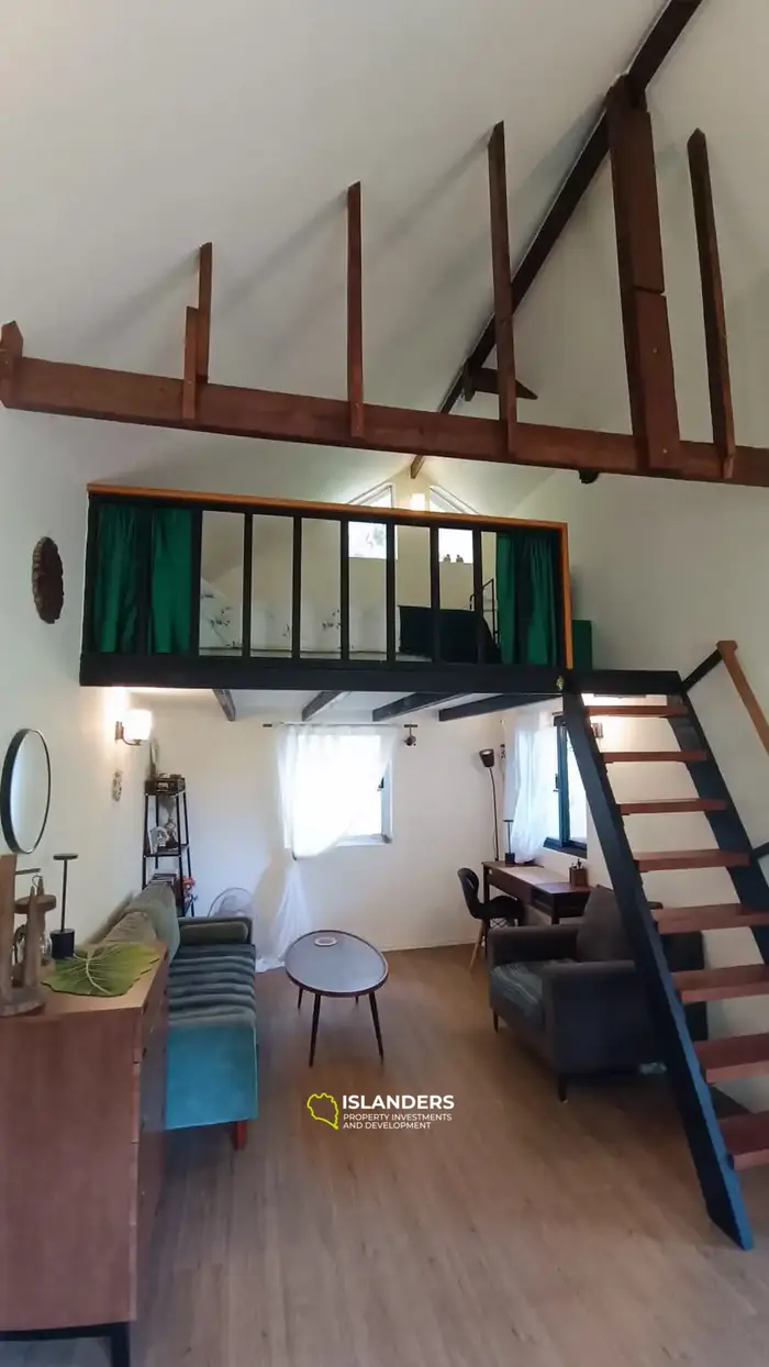 อสังหาริมทรัพย์เพื่อการลงทุนพร้อมบ้านสองหลังขาย - เกาะพะงัน