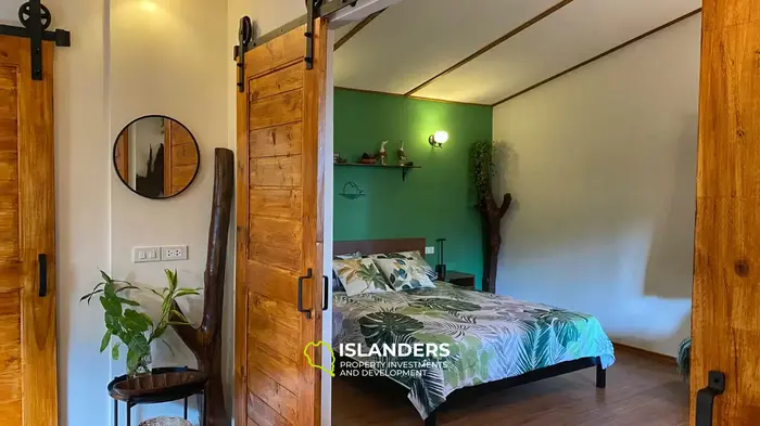 อสังหาริมทรัพย์เพื่อการลงทุนพร้อมบ้านสองหลังขาย - เกาะพะงัน