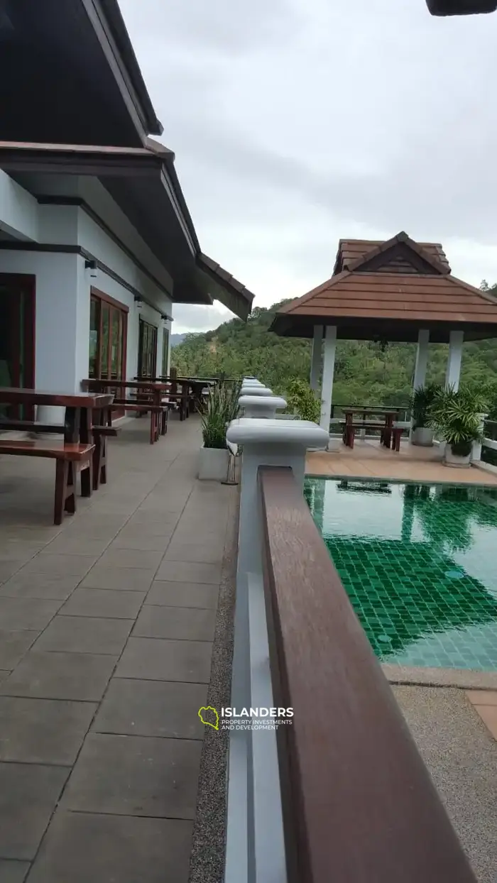 Two-story 6-bdrm pool villa with a large plot with sea views (Bangrak)
