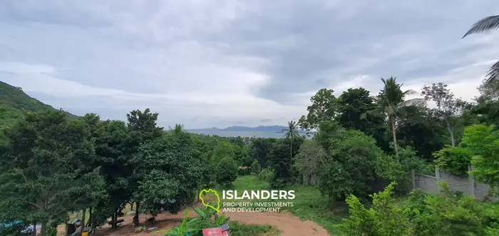 Two-story 6-bdrm pool villa with a large plot with sea views (Bangrak)