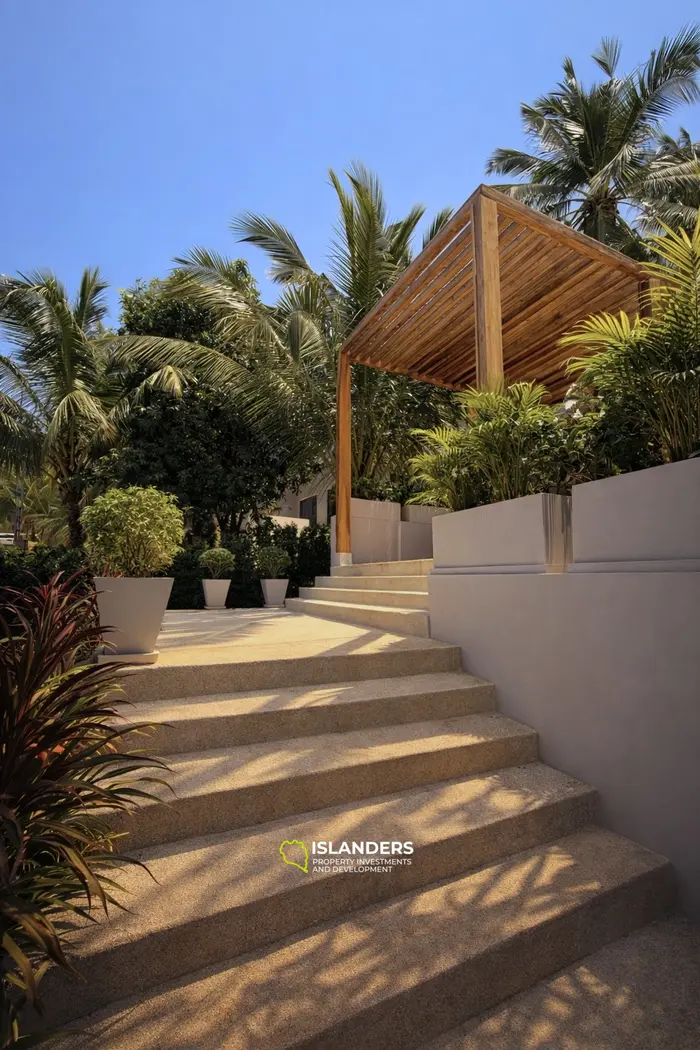 Luxury 2-bedroom villas in central location