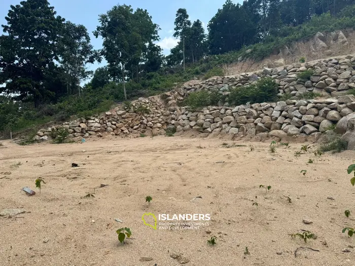 Exquisite Land for Sale in Koh Phangan with Stunning Mountain Views