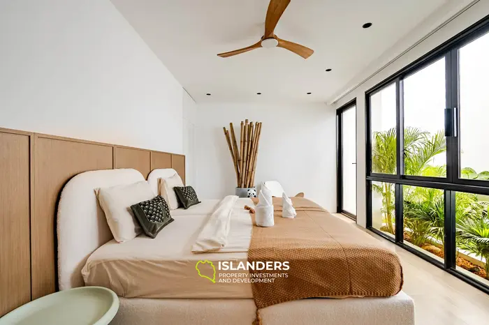 Brand new 3 bdrm pool villa with panoramic sea views (Plai Laem)