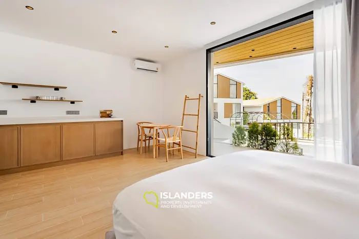 Brand new 3 bdrm pool villa with panoramic sea views (Plai Laem)