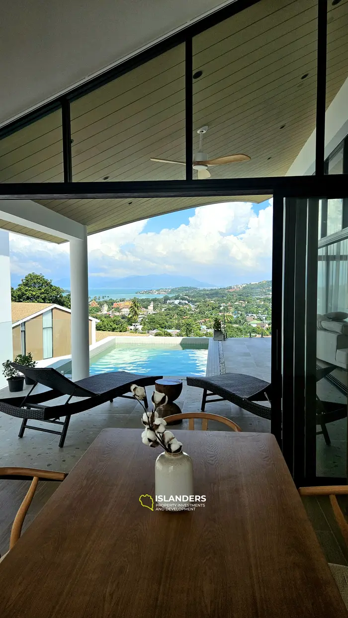 Brand new 3 bdrm pool villa with panoramic sea views (Plai Laem)