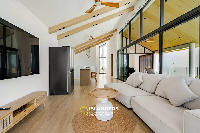 Brand new 3 bdrm pool villa with panoramic sea views (Plai Laem)