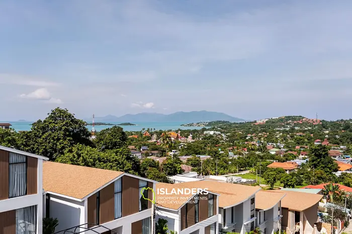 Brand new 3 bdrm pool villa with panoramic sea views (Plai Laem)