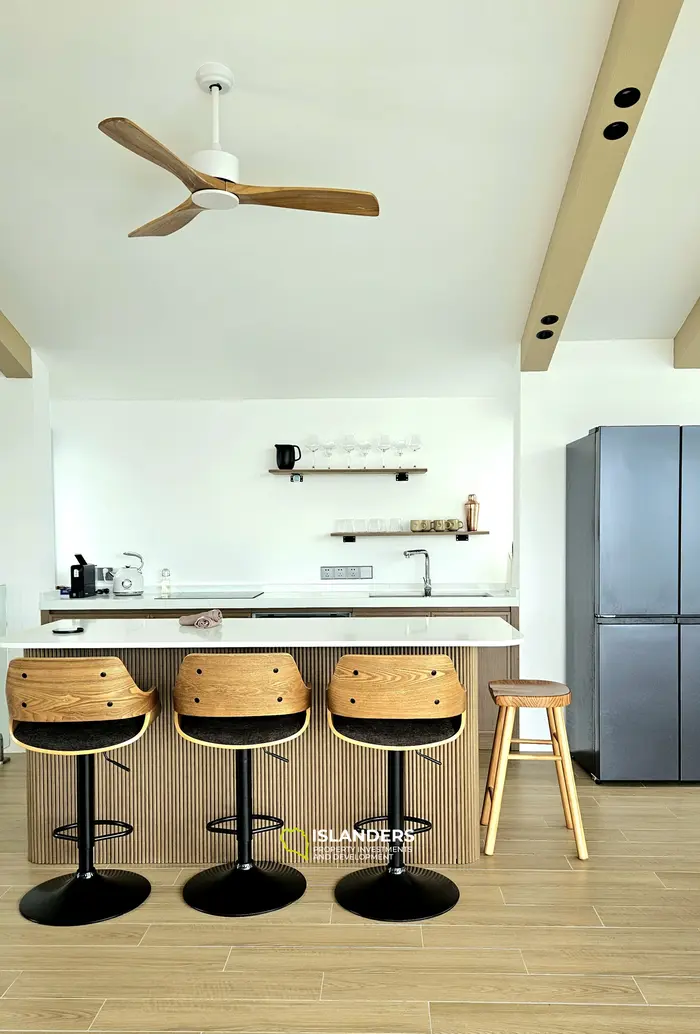 3 bdrm pool villa with sea and Big Buddha view (Plai Laem)