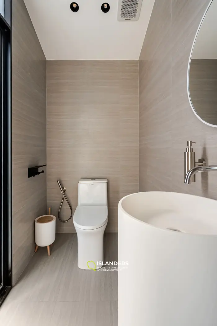 Brand new 3 bdrm pool villa with sea view (Plai Laem)