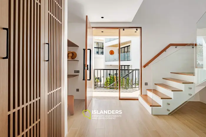 Brand new 3 bdrm pool villa with sea view (Plai Laem)