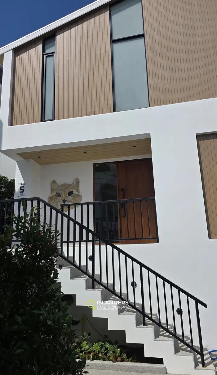 Brand new 3 bdrm pool villa with sea view (Plai Laem)