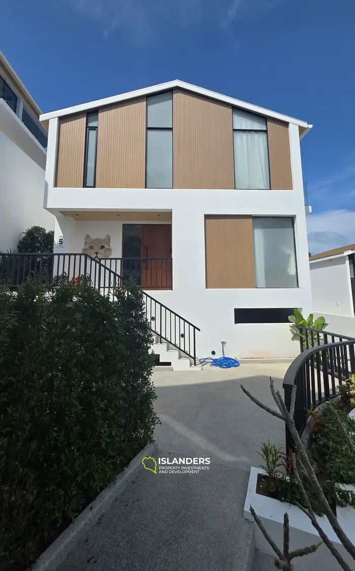 Brand new 3 bdrm pool villa with sea view (Plai Laem)