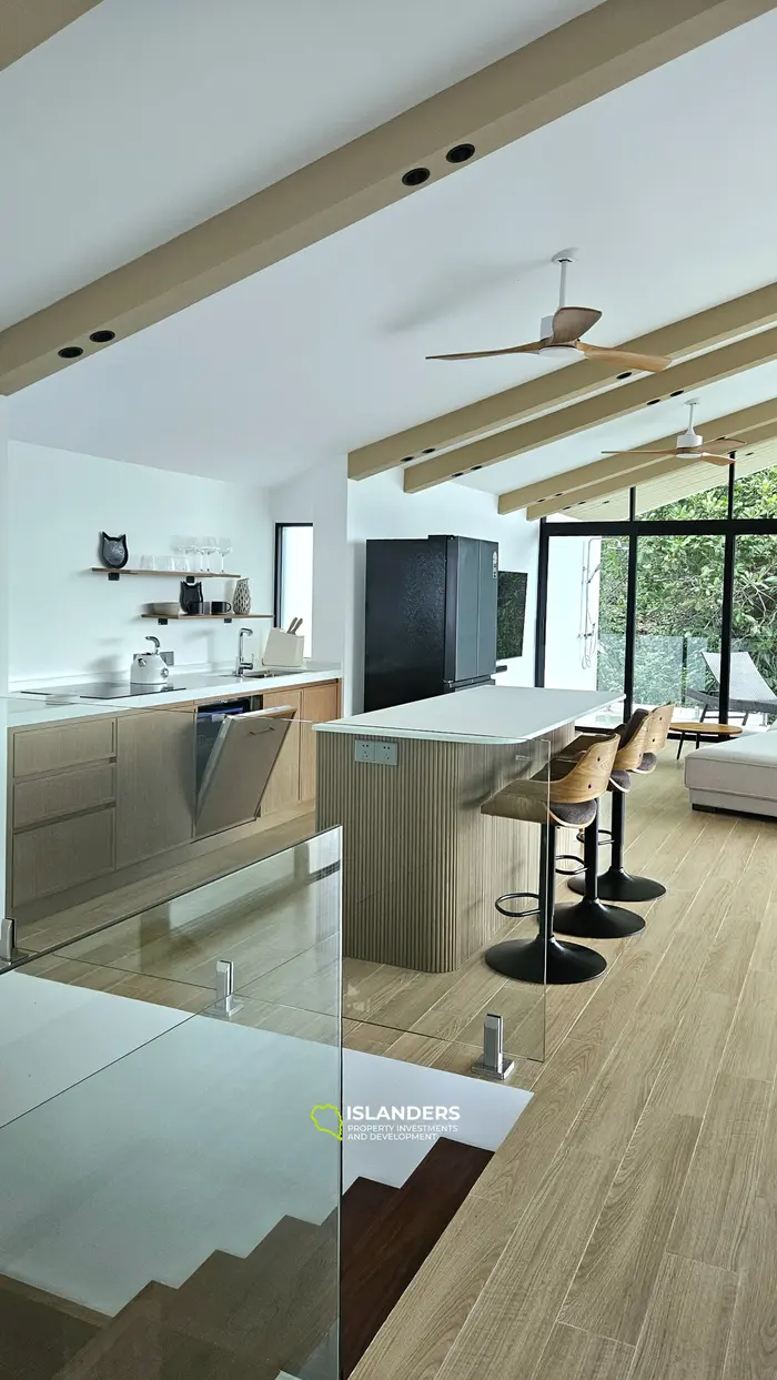 Brand new 3 bdrm pool villa with sea view (Plai Laem)