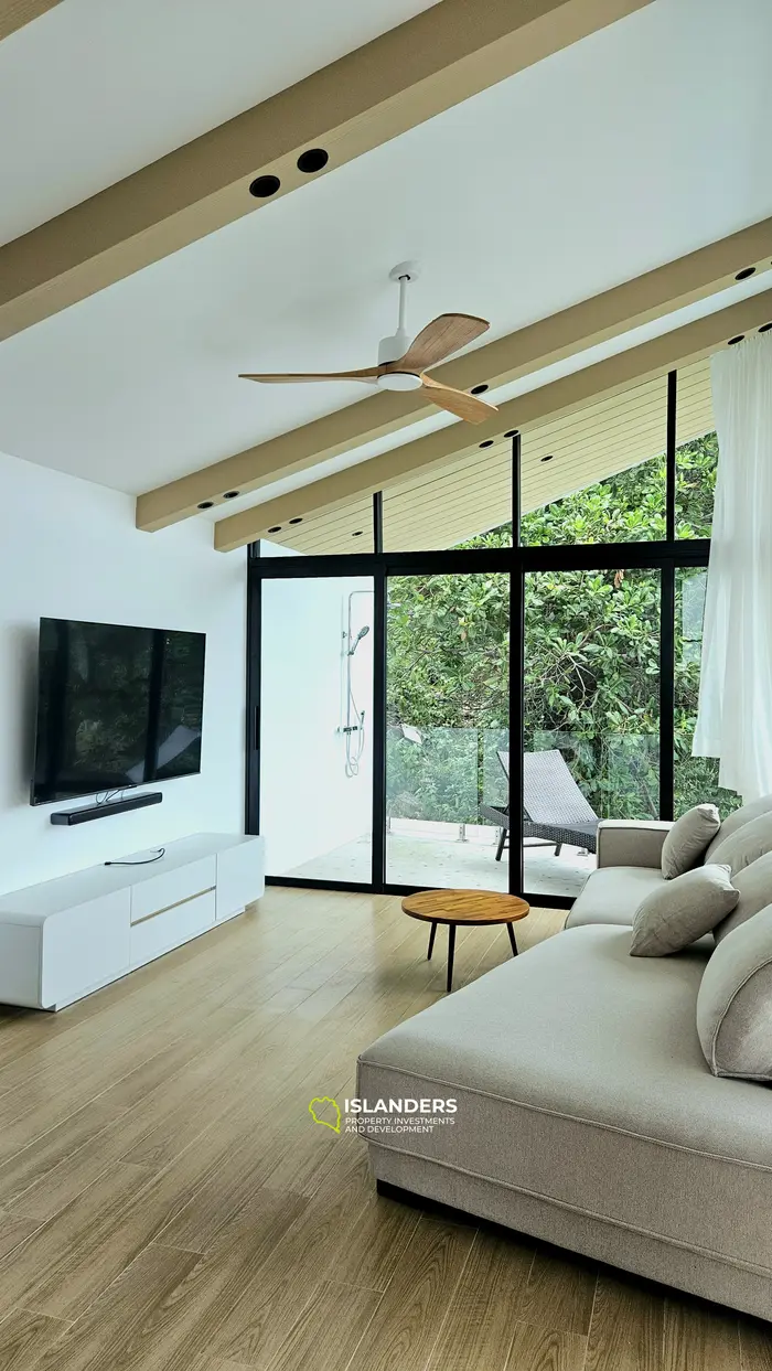 Brand new 3 bdrm pool villa with sea view (Plai Laem)