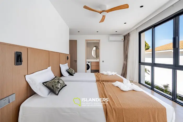 Brand new 3 bdrm pool villa with sea view (Plai Laem)