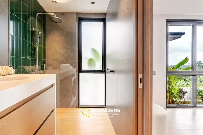 Cozy 3-bdrm pool villa overlooking the sea (Plai Laem)