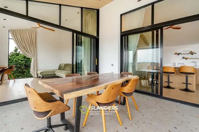 Cozy 3-bdrm pool villa overlooking the sea (Plai Laem)