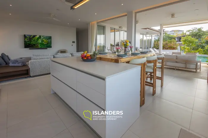 Modern 4-bdrm pool villa with cinema and partial sea view (Plai Laem)