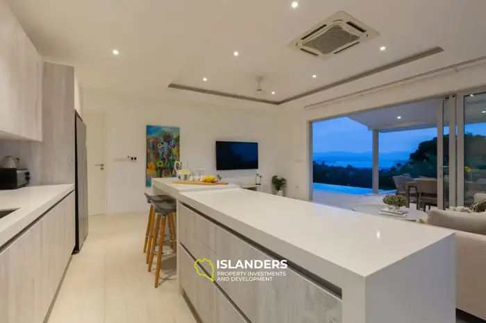 4-bdrm pool villa with panoramic views of the bay and sea (Bophut)