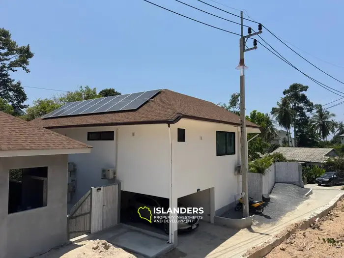 Exquisite Mountain-View 3BD Villa for Sale in  Mae Haad (Koh Phangan)