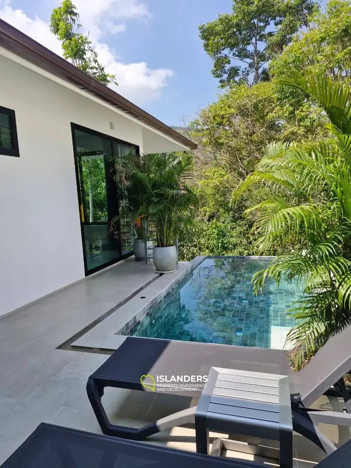 Exquisite Mountain-View 3BD Villa for Sale in  Mae Haad (Koh Phangan)