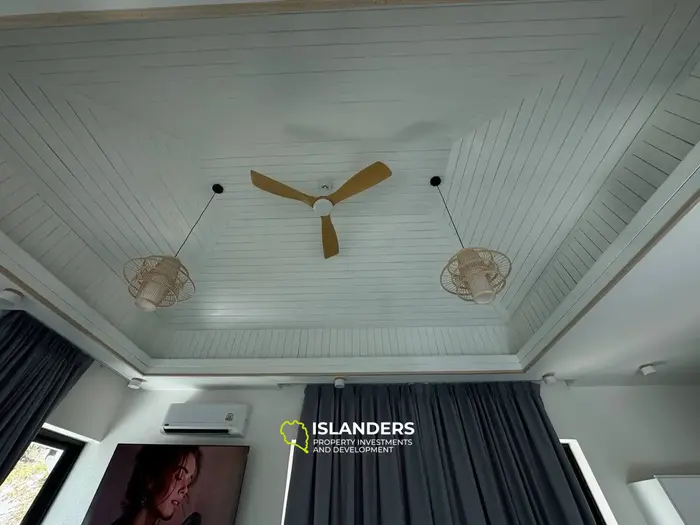 Exquisite Mountain-View 3BD Villa for Sale in  Mae Haad (Koh Phangan)