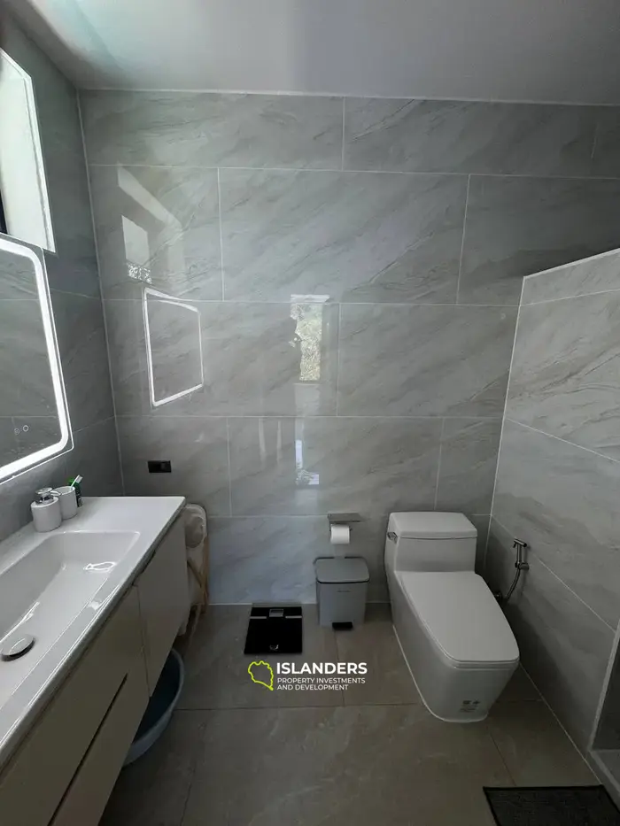 Exquisite Mountain-View 3BD Villa for Sale in  Mae Haad (Koh Phangan)