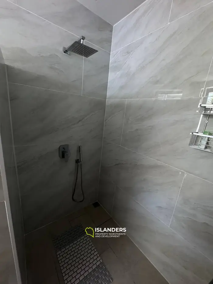 Exquisite Mountain-View 3BD Villa for Sale in  Mae Haad (Koh Phangan)