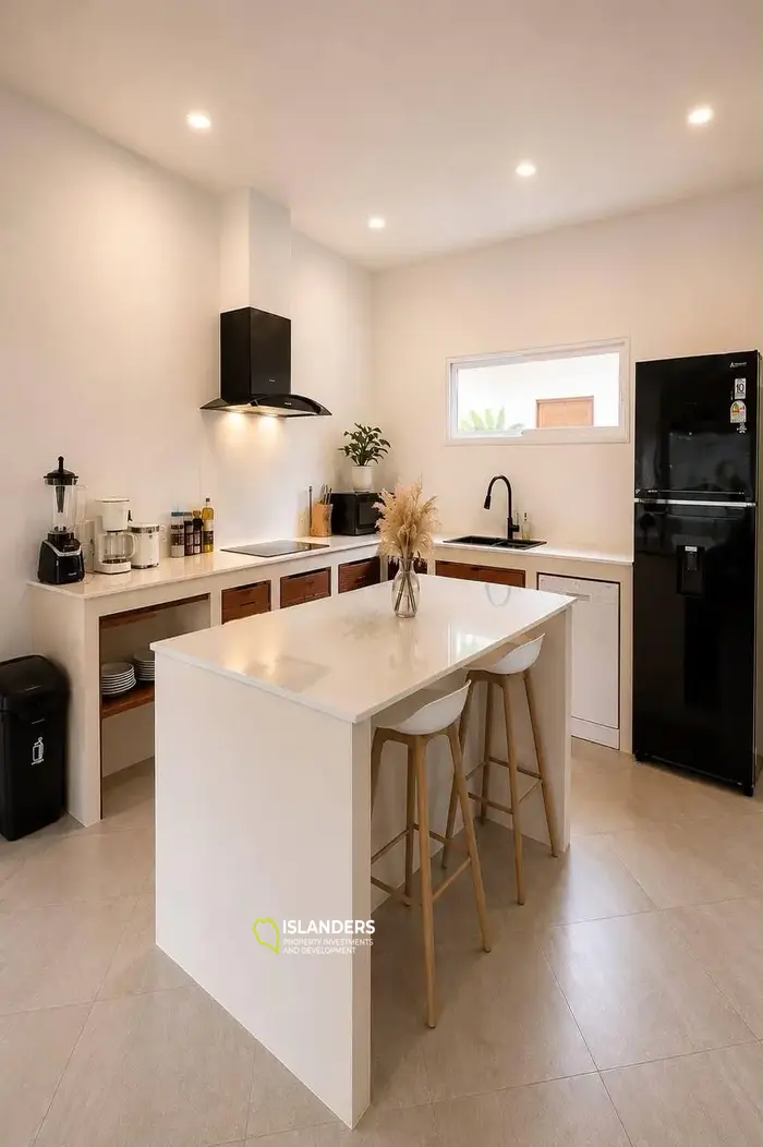Villa Tropical Contemporánea 1 – Retiro Privado con Piscina de 3 Habitaciones