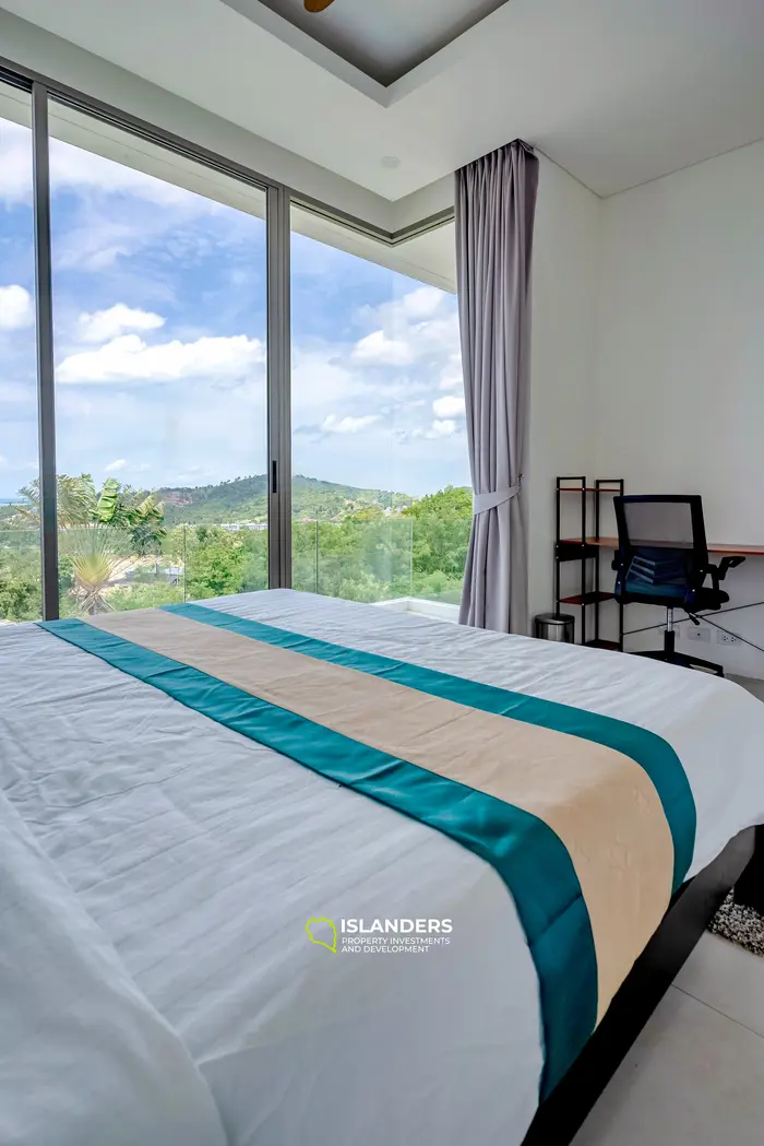 3-bdrm pool villa with large plot and sea view (Bophut)