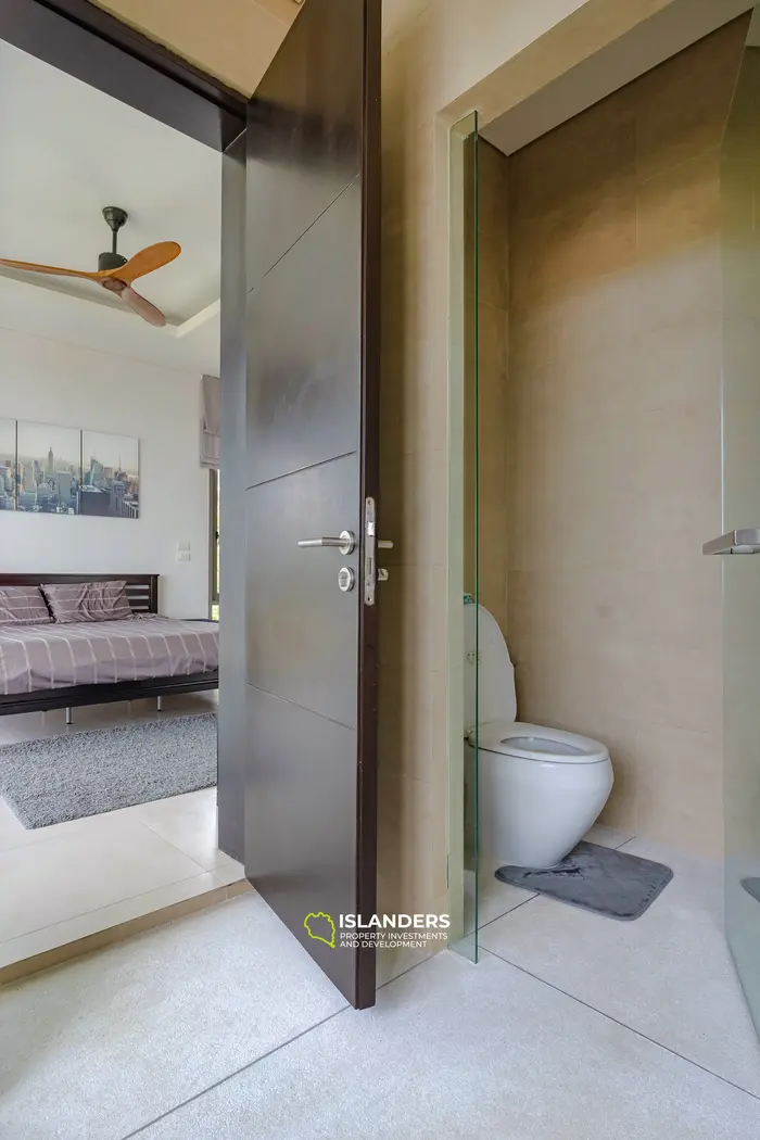 3-bdrm pool villa with large plot and sea view (Bophut)