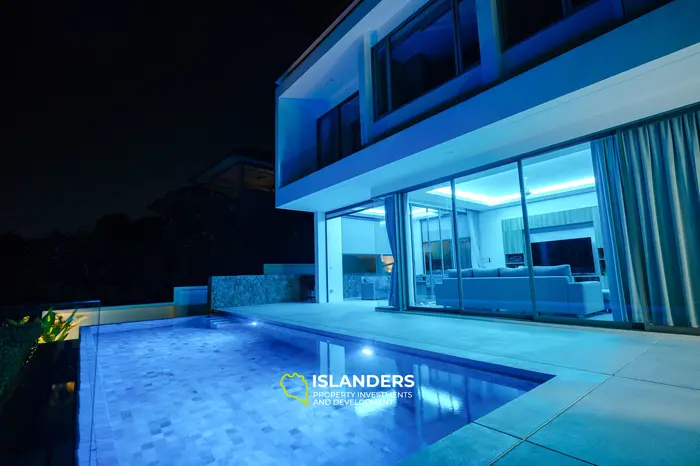 3-bdrm pool villa with large plot and sea view (Bophut)