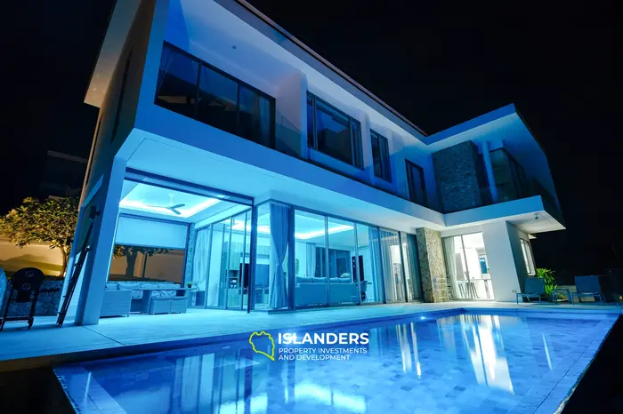 3-bdrm pool villa with large plot and sea view (Bophut)