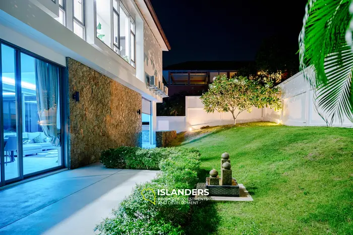 3-bdrm pool villa with large plot and sea view (Bophut)