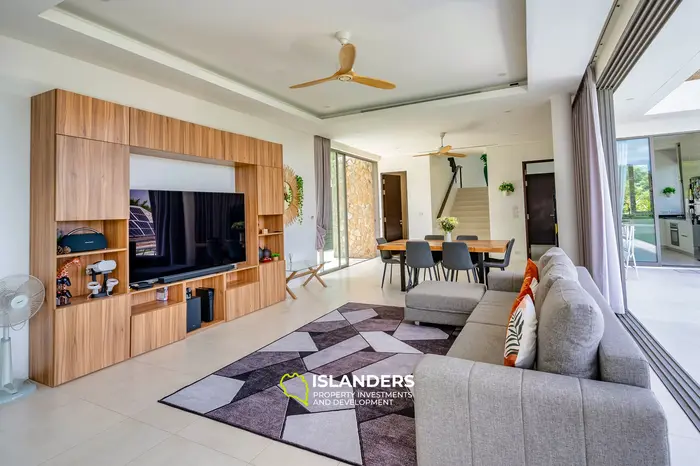 3-bdrm pool villa with large plot and sea view (Bophut)