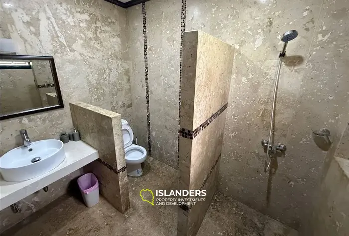 Comfortable 4-bdrm pool villa in a sought-after area (Maenam)