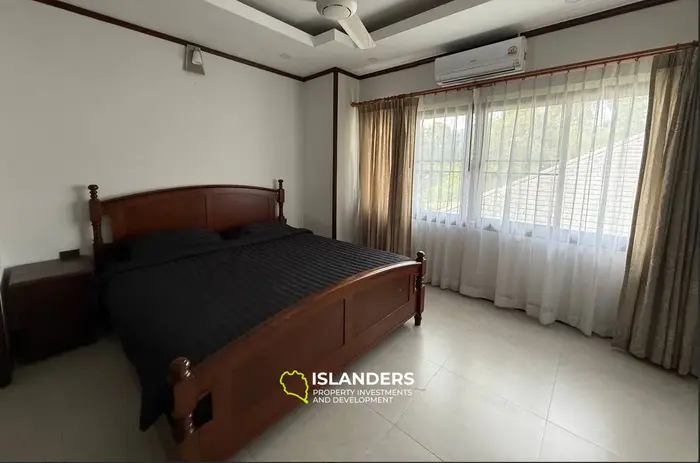 Comfortable 4-bdrm pool villa in a sought-after area (Maenam)
