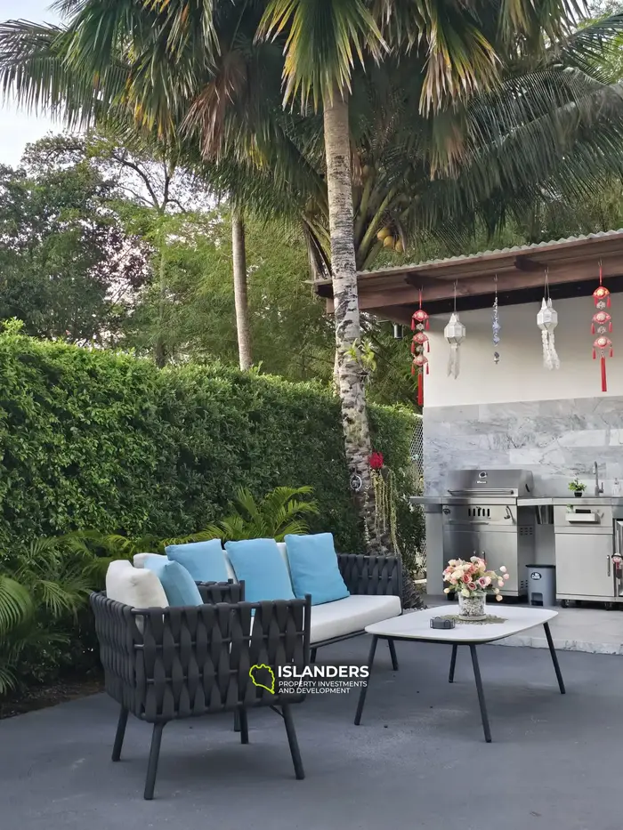 Modern 3-bedroom pool villa