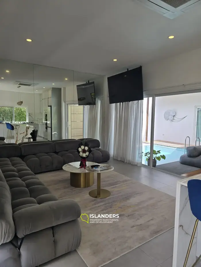 Modern 3-bedroom pool villa