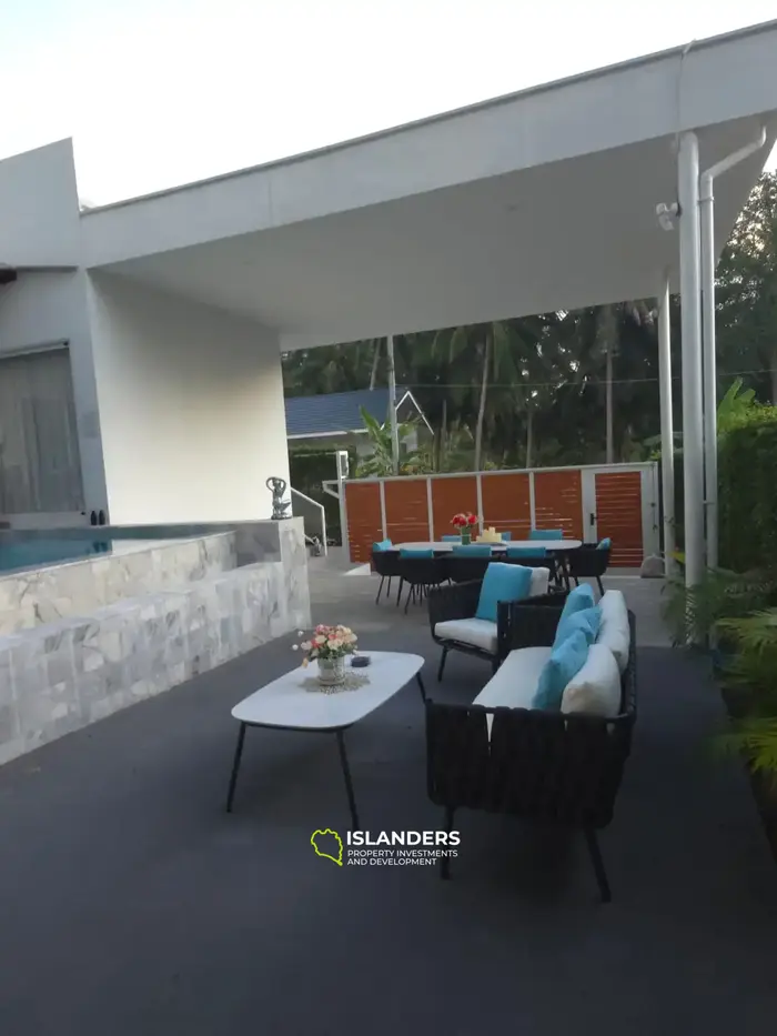 Modern 3-bedroom pool villa