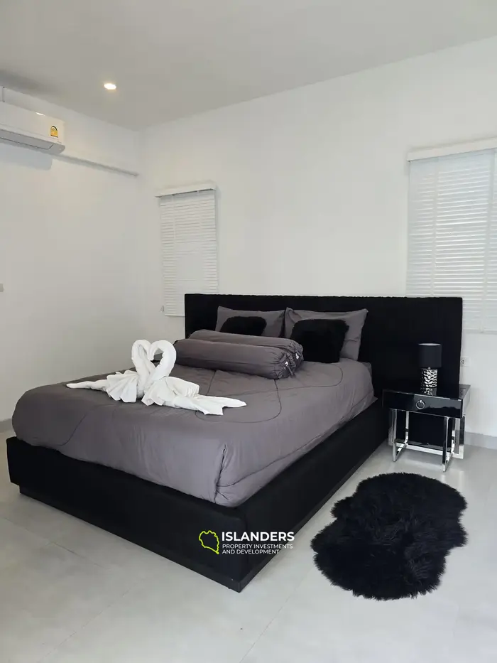 Modern 3-bedroom pool villa