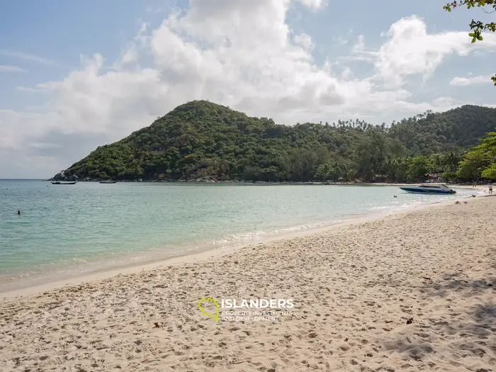 Private pool villa near the beach